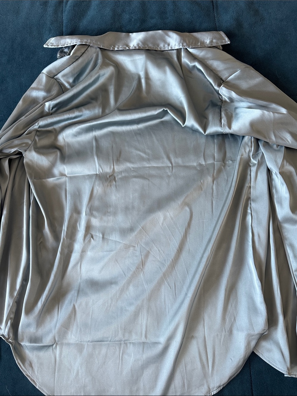 H&M Satin-Feel Button-Down - Picture 5 of 5